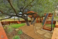 "The Magical Treehouse" offers an enchanting experience for up to six guests. Hotels in Callahan County