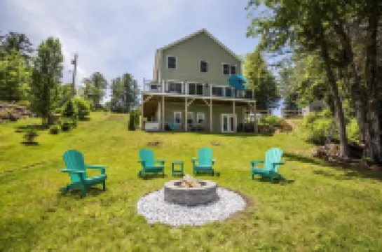 Lakefront Retreat w/Boat Dock and Amazing Views Hotels in Gilmanton