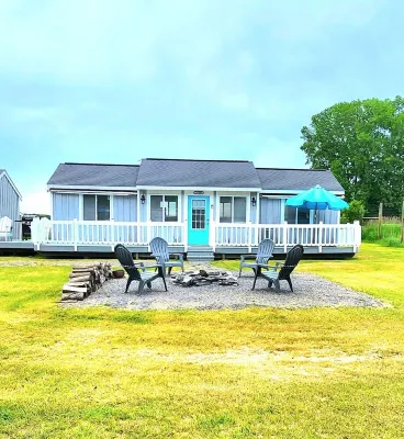 Lake View Cottage