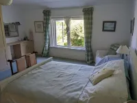 Cosy Cottage by the Sea (1x BIG Master Double Bedroom)