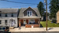 Cheerful 2-bedroom home in the Boro Chambersburg