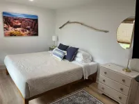 Cottage #4 - Beautiful 3 Bedroom Lakefront Cottage - Fully Renovated in 2024!