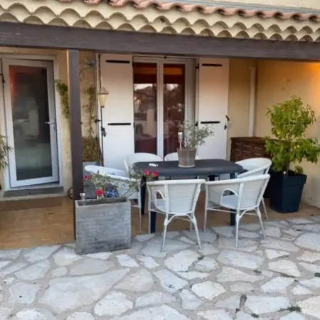 House 130 metres from the sea