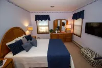A quiet mountaintop retreat with all the comforts of home!