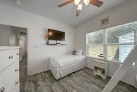 Central Location in Rockport! 1 mile from downtown. 5 min to beach! 락포트 호텔