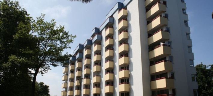 Family friendly apartment with 2 bedrooms, terrace and swimming pool 쿡스하펜 호텔