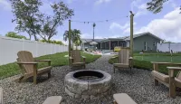 Bowling, Heated Pool, Hot Tub | The Flamingo Oasis 메이몬트 공원 주변 호텔