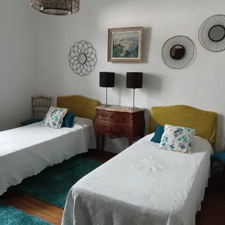 Apartment in villa in residential and quiet area, near the beach, center city and shops.,