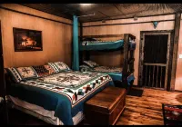 Cabin on Collier Creek