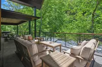 Luxury Vacation Home Right on the Nantahala River in Bryson City NC