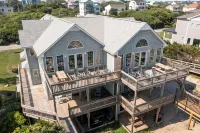 Sea Glass West - Upscale Beachfront Retreat & Pool