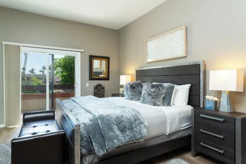 Beautifully updated, top floor, centrally located 2-bedroom condo