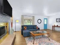 Lakeside Oasis ~ Pet Friendly ~ Pool Table ~ Sleeps 7 ~ Mcqueeney Texas Hotéis em McQueeney