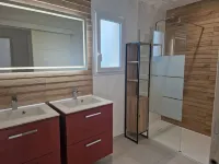 3 Bedroom Private vacation home in PlÃ©hÃ©del فنادق في Plehedel