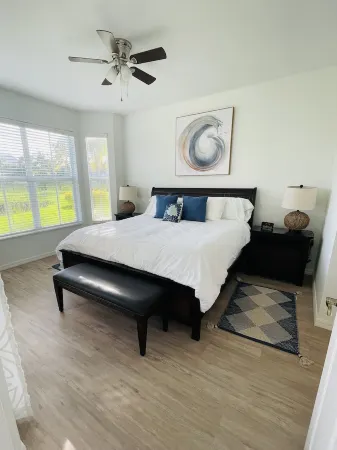 5 Star reviews! 1st floor coastal condo Pretty fountain views! Free Golf May-Oct