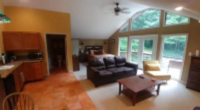 Cozy Comfort on Norris Lake - Tritoon/JetSki rental available - dock for free!