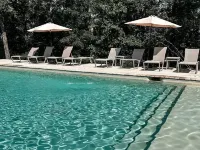 Water's Edge, Gated Community, Private Dock with Toys, Community Pool, Hot Tub 温斯頓縣酒店