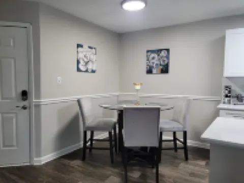 Cozy Spot close to Uptown QC!