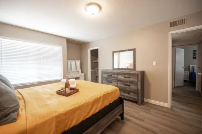 Cozy Prime Location - NEAR LV Strip & Airport-NEW! Hotels in East of the Strip