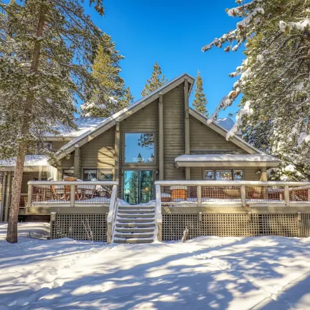 Luxury home on Donner golf course