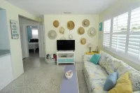 Monthly specials!The Dolphin House! Pool home close to the beach & Pets Welcome