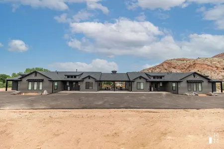 BLACK SHEEP INN Newly Constructed Rambouillet #4 of 4 Units