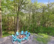 Secluded 4 BR-Heated Pool/Hot Tub/Game Room/Fishing Pond/Huge Deck/Fire Pit! Các khách sạn gần Rose's Creekside Cottage