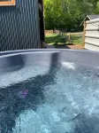 Shepherds Hut with Scandinavian Hot Tub and hydromassager Hotel a Sway