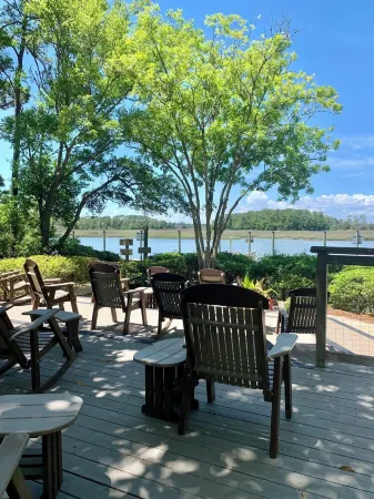 2 Inlet Cove; steps from the dock & pool; 10 min walk to the beach;  EV charger