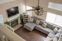 The Highlight of West Lancaster - 1-3 miles from the Fwy, Parks, and Restaurants Hotel a Lancaster