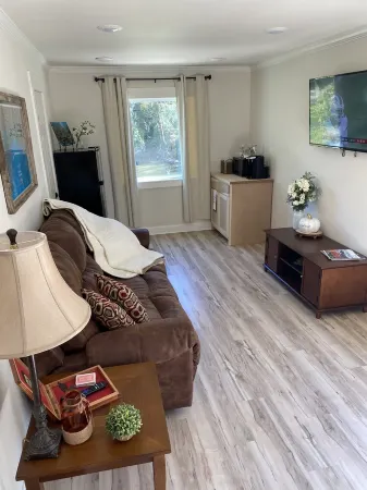 Cozy guest house on the Tangipahoa River