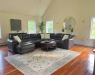 The Cozy Goshen Home, 5mins from LEGOLAND and near skiing!