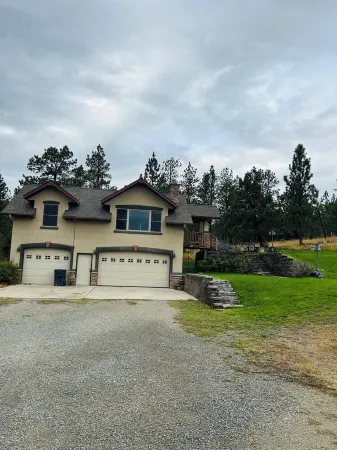 Mountain Retreat close to town.