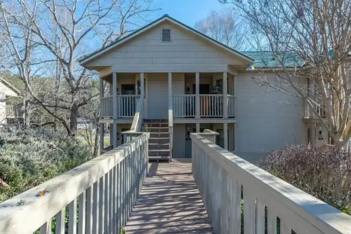 Studio Villa in Lake Lure with Rumbling Bald Resort Amenities