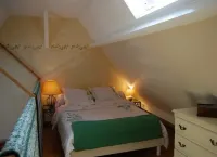 Between Deauville and Honfleur, bright and cozy gite with large garden