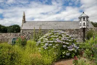 Romantic and cosy cottage,  countryside views, near to the beach and mountains