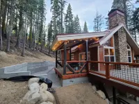 Serene Lakes Cabin w/ view close to Sugar Bowl & Truckee