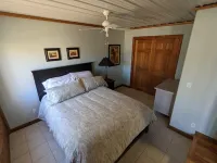 Calamity Jane's Hideaway 1-Bedroom, 1-Bath, Huge Deck, Close to Main Street
