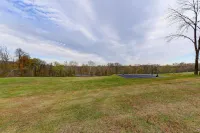 Spectacular Views & Serene Surroundings: Your Perfect Getaway