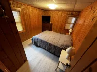 Waterfront Getaway on Beautiful Long Lake!