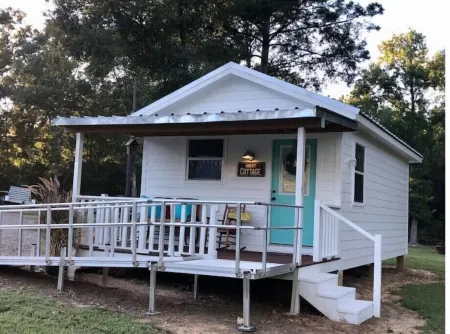 Off The Beaten Path Country Cottage