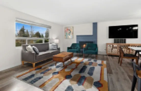 Cozy 3-bedroom house in peaceful Renton with WiFi, AC