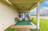 "Charming 3BR/2BA Haven: Short Distance to Austin and surrounding Cities!