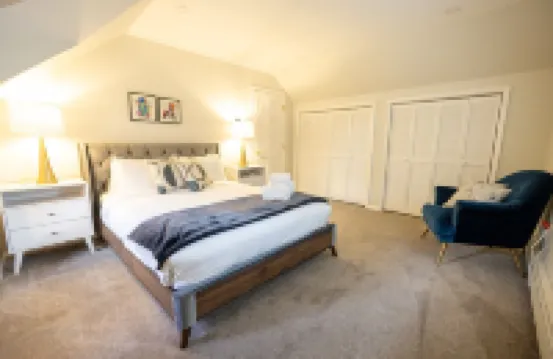 Spacious Residence Windham - XL Pool, Movie Room, Hot Tub, 6 Bedrooms, Gardens