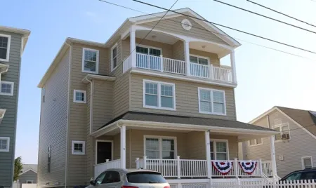 Family Friendly Ocean Block Duplex Beach House Rental in Ortley Beach, NJ! Отели рядом с достопримечательностью «JCPenney»