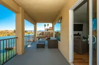 2900sf Riverfront home,no wake zone,5 bdrm, 4 bath Sleeps14,games, Sandy Beach!
