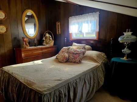 Almost Heaven! Minutes to Seven Springs.