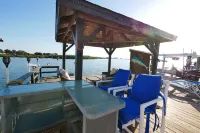 Ocean-front Seaview Home on Gulf - Fishing Boat Available!