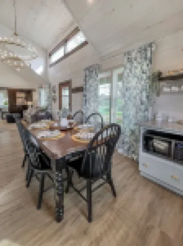 The Green Mountain-Newly Build Cabin with AC, WiFi in Greeneville-Family-Pets