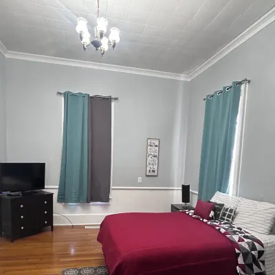 Massive Grenada Brick Home: Perfect for Summer Getaway Close to Downtown Hotels near Stubbs Department Store